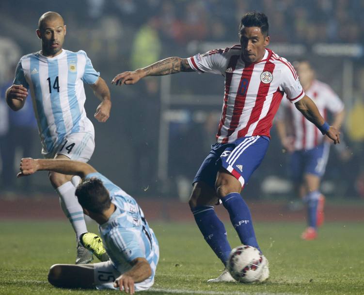 Al 42&#39; Lucas Barrios segna il gol del Paraguay (REUTERS)